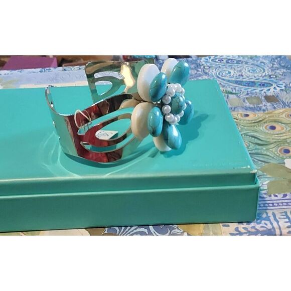 Gorgeous Handcrafted Genuine Turquoise & Mother of Pearl Cuff Bracelet - Picture 2 of 2